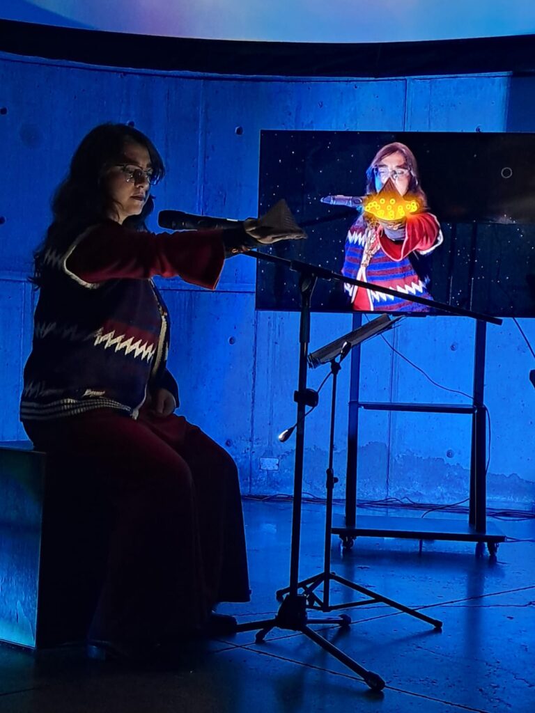 Kosmófono: el instrumento musical hecho a partir de agujeros negros